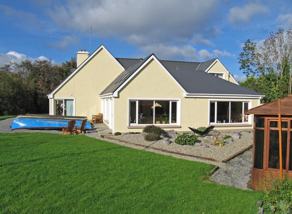 Camillaun Lodge With Lough Corrib Boat Hire Oughterard Exterior foto